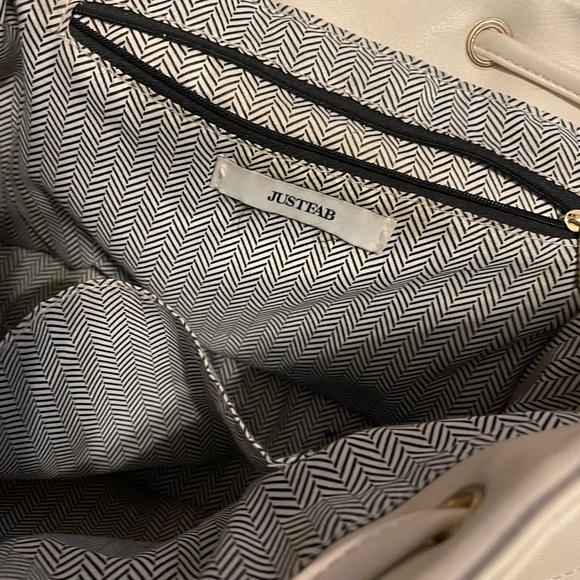 Backpack bag - Picture 2 of 3